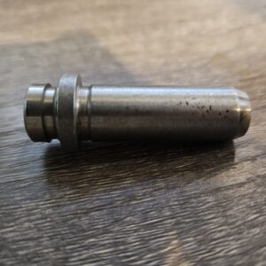 New Inlet & Exhaust Valve Guide One Set for Kubota V1702 V1702-B Diesel Engine