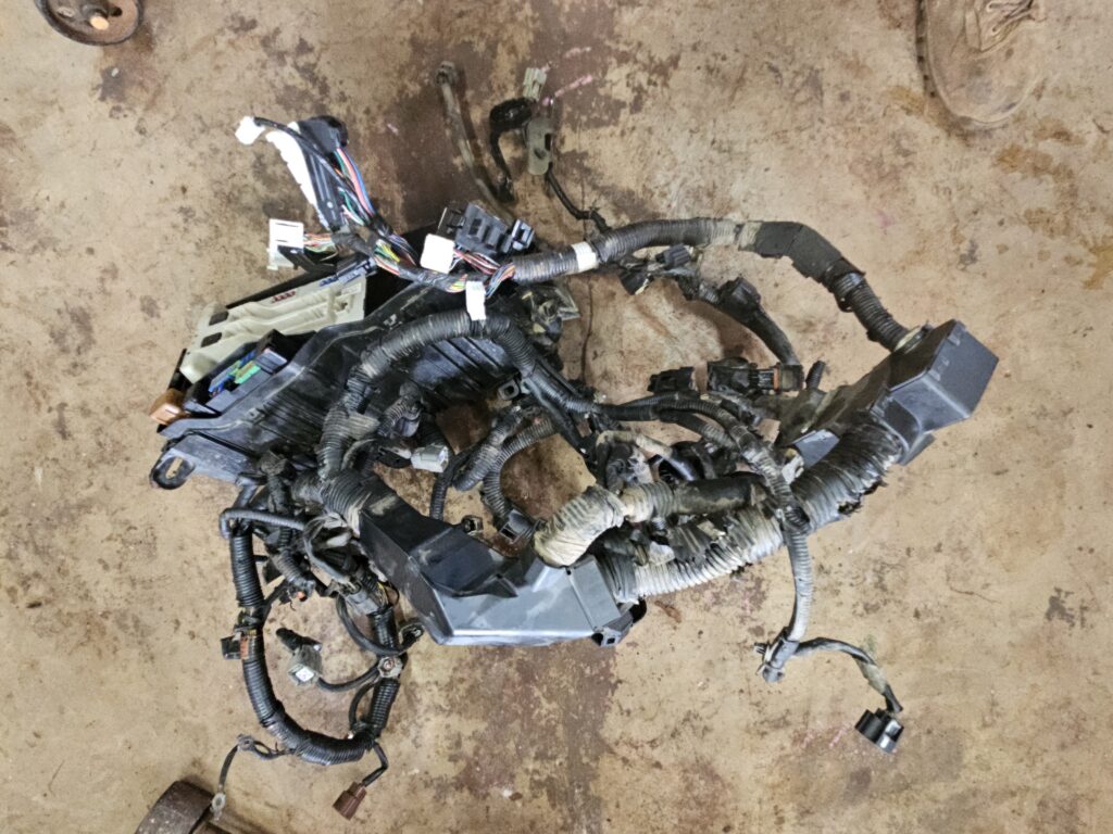 Full Wiring Harness 2007 Nissan Altima SE 3.5 CVT Includes Fuse Block