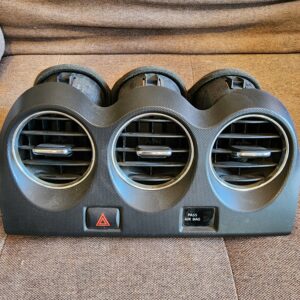 Air Vent - Nissan Altima 2007(68750-JA00A)