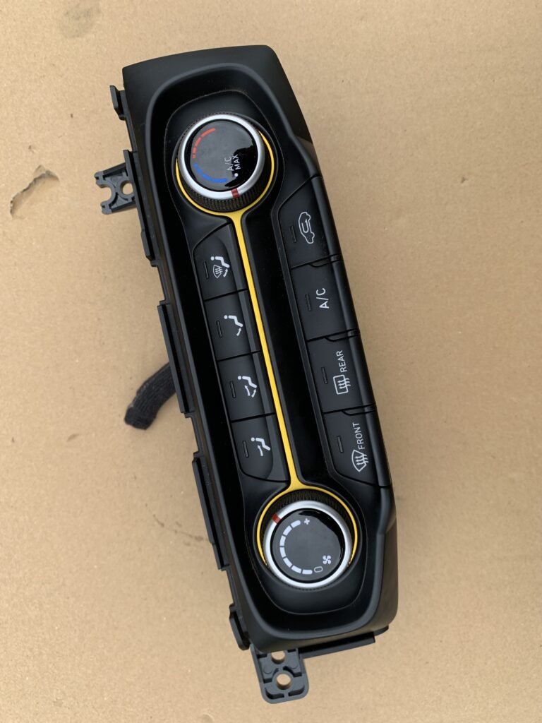OEM HVAC Climate Control Panel 97250-J3---