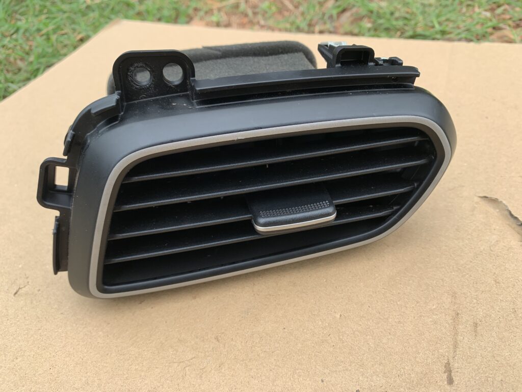 OEM Dash Air Duct Assembly HYUNDAI-5993-5994