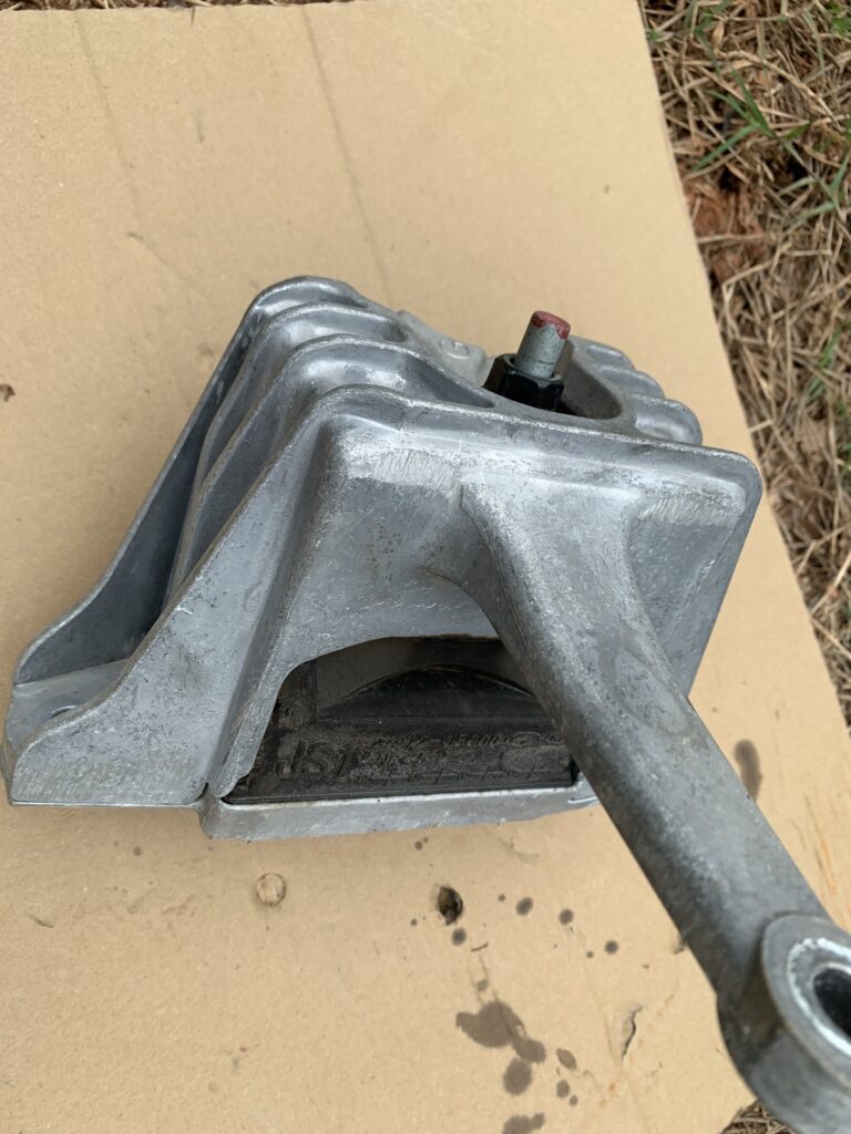 OEM Engine Mount 21810-J3000