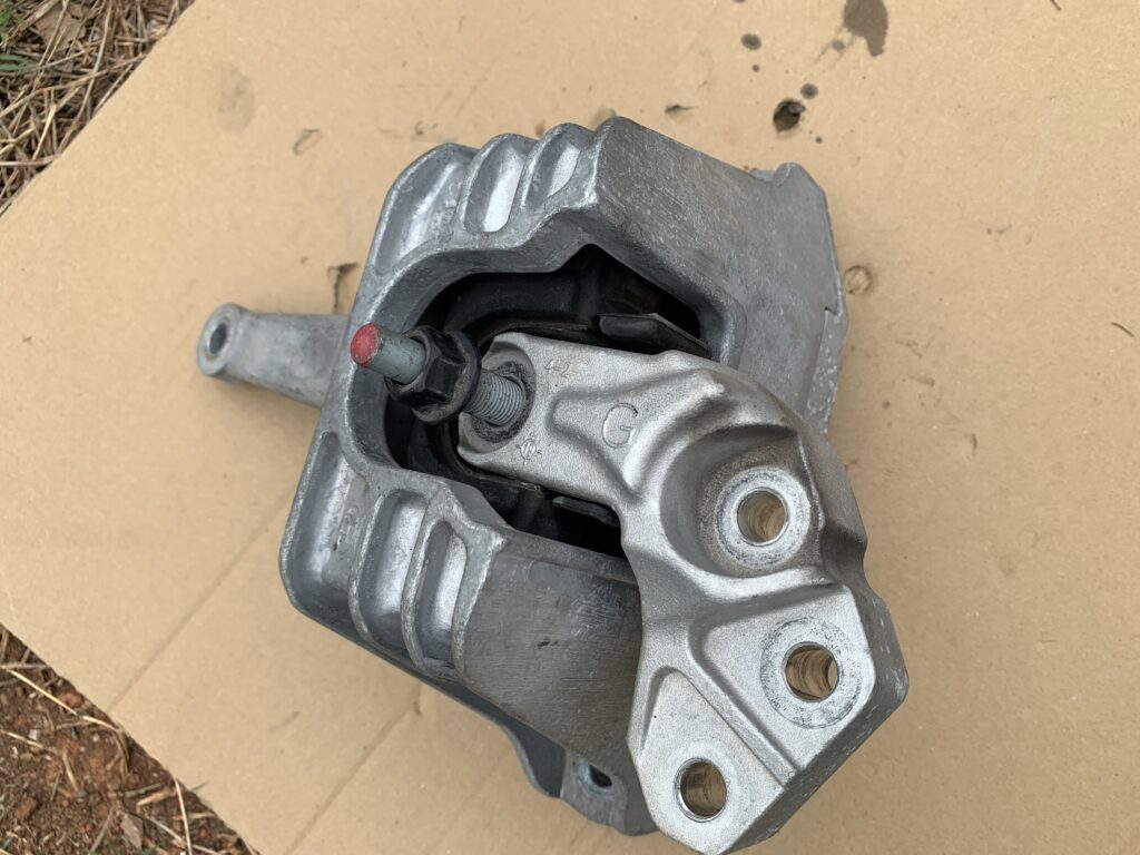 OEM Engine Or Transmission Mount HYUNDAI-6074-6076
