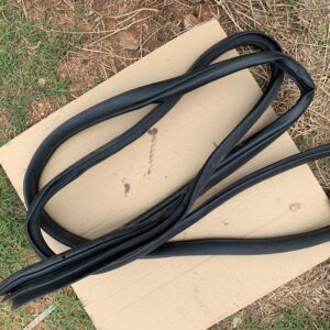 OEM Right Front Door Weatherstrip Seal HYUNDAI-6095