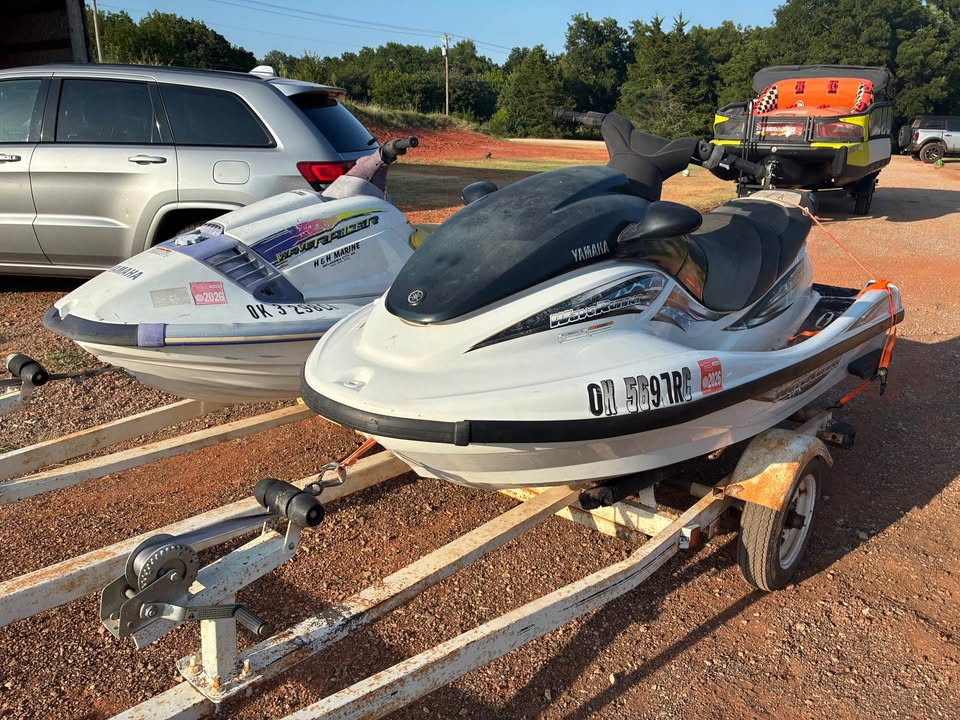 2001 Yamaha pair of waverunners